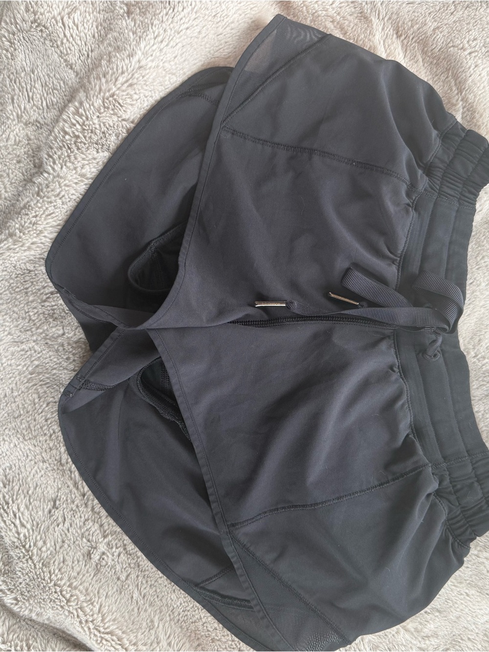 Lululemon Hotty Hot shorts with back pocket